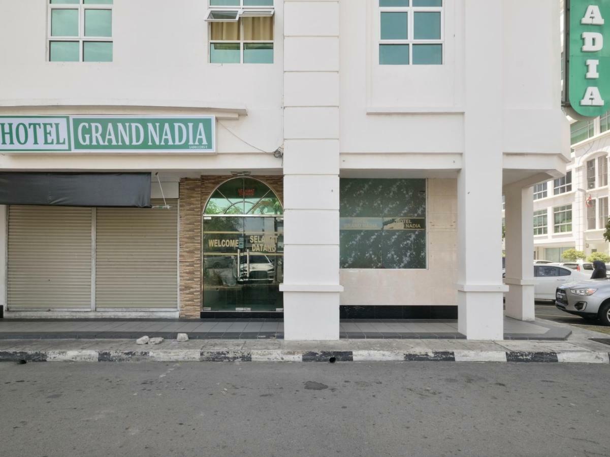 Oyo 892 Hotel Grand Nadia Labuan Eksteriør billede